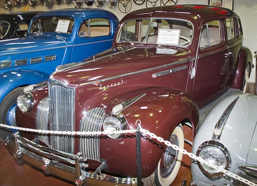 41 Packard Special 4dr Sedan